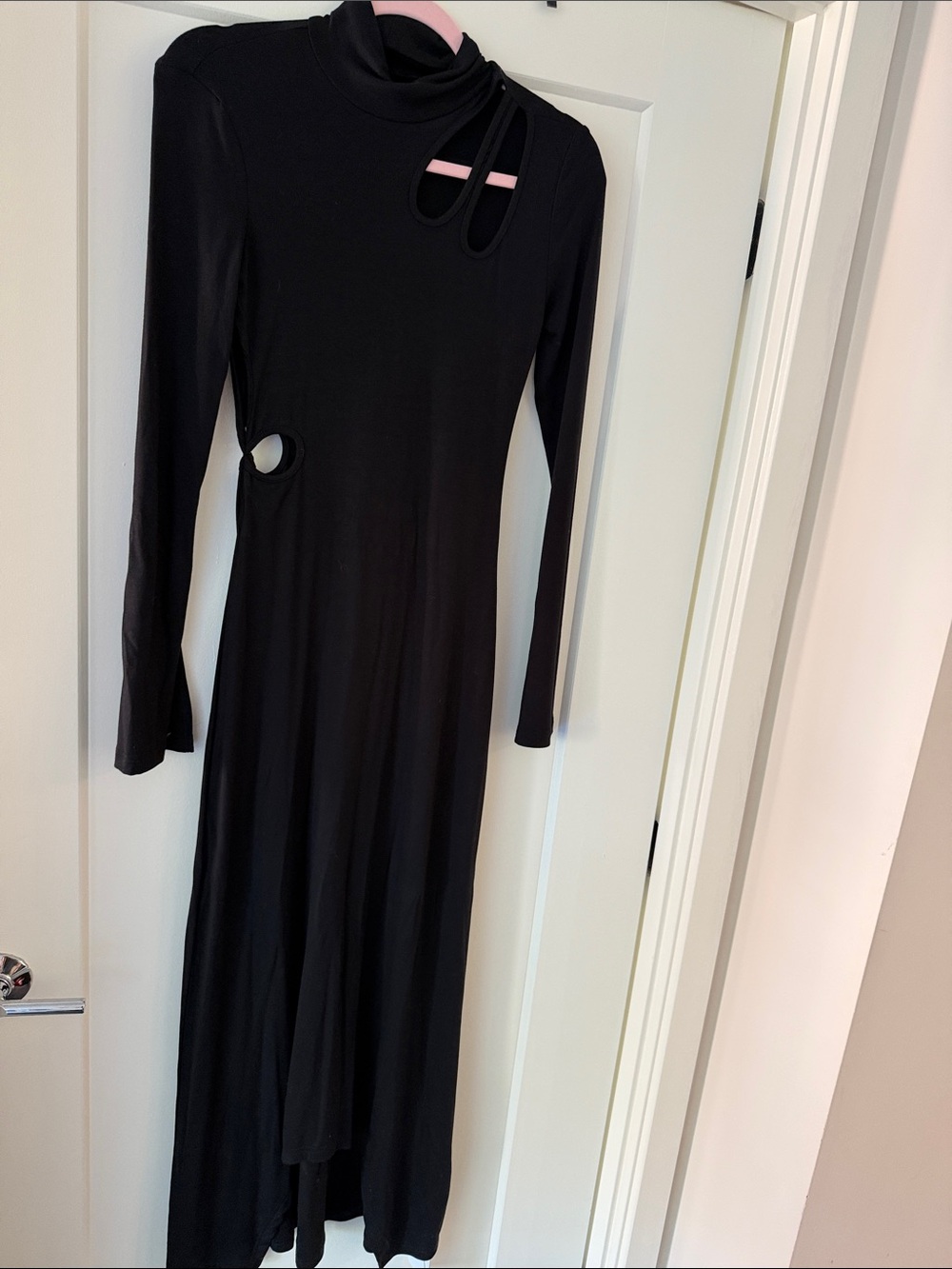 Commense Black Long-Sleeve Cutout Maxi Dress